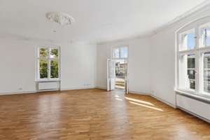 Exklusive Altbauwohnung mit modernem Wohngefühl in Bestlage | 1 NKM frei – Die vollständige Adresse der Immobilie erhältst du vom Anbieter., 10781 Schöneberg, Berlin – Vorschaubild 9