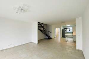 modern 4 BR townhouse, floor heating, AC, terrace - 2 miles to Clay – Die vollständige Adresse der Immobilie erhältst du vom Anbieter., 65205 Erbenheim, Wiesbaden – Vorschaubild 5