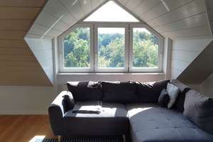 Helle 3-Zimmer-Dachgeschosswohnung mit Südloggia und Balkon in Stuttgart Möhringen – 78,4 m² Wfl.