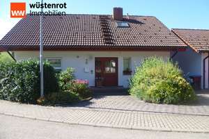 Gepflegtes Einfamilienhaus mit Einliegerwohnung – 72275 Alpirsbach – Vorschaubild 1