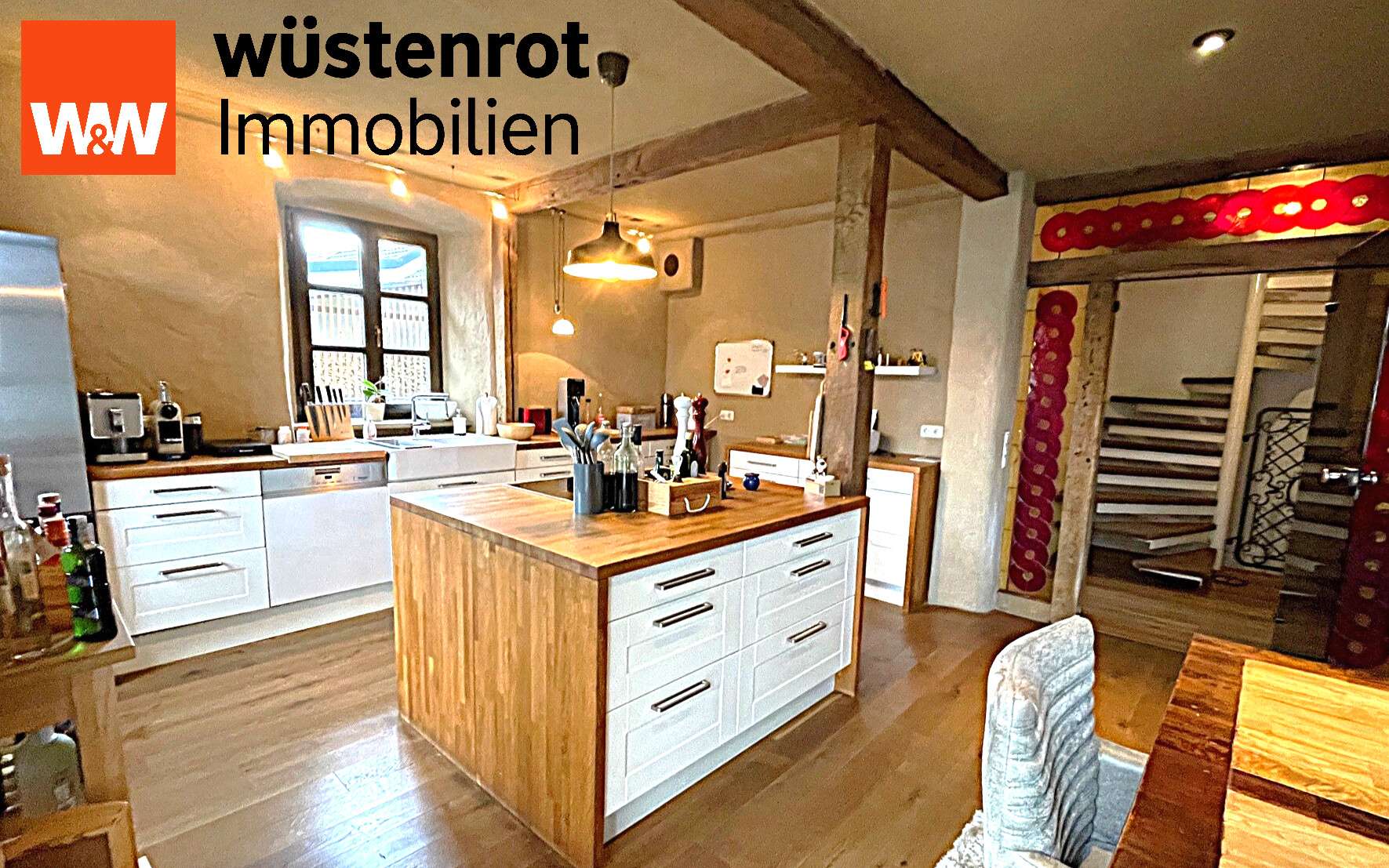 Immobilie in Üxheim - Wohnen Sie da, wo andere Urlaub machen
1 Haus und 1 Wohnung  mit Doppelgarage
stilvoll - gemütlich - Bild 0
