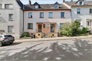 Charmantes Reihenmittelhaus mit Garten in ruhiger Lage von Essen-Bochold – Die vollständige Adresse der Immobilie erhältst du vom Anbieter., 45355 Bochold, Essen – Vorschaubild 1
