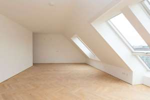 Elegante 4- Zimmer-Wohnung im Herzen von Wiesbaden! – Wagemannstrasse 32-36, 65183 Mitte, Wiesbaden – Vorschaubild 11