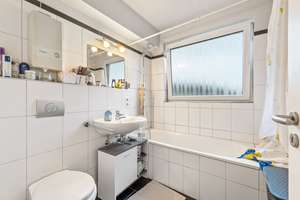 Kapitalanlage gesucht? Solide vermietete 4-Zimmer-Wohnung mit Loggia, Aufzug und zwei Stellplätzen – Die vollständige Adresse der Immobilie erhältst du vom Anbieter., 53123 Duisdorf, Bonn – Vorschaubild 27