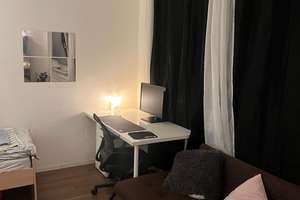 Wohnen mit Charakter: 3-Zimmer-Wohnung behind Park Inn hotel in  Berlin-Mitte – Keibelstraße 37-38, 10178 Mitte (Ortsteil), Berlin – Vorschaubild 2