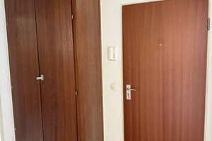  - PROVISIONSFREI - Schöne helle Wohnung-1,5 Zimmer-mit Kochnische-Bad-in zentraler Lage – Die vollständige Adresse der Immobilie erhältst du vom Anbieter., 40229 Eller, Düsseldorf – Vorschaubild 2