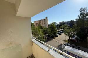 Preishit freie Helle ruhige 3 Zi. ETW mit Balkon, zentral – Gregor Maurer Weg 11, 80995 Lerchenau-West, München – Vorschaubild 2