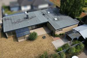 Großzügiger Flachdachbungalow mit Garage und Carport in Oldenburg-Etzhorn