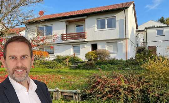 Panorama pur: Bungalow in Pliezhausen mit Fernblick übers Neckartal bis zum Albtrauf