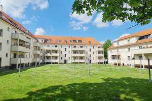 TAUCHA**** 1. OG **3-Raumwohnung in ruhiger Lage**Balkon**Tageslichtbad** – Goethestraße 15, 4425 Taucha – Vorschaubild 3