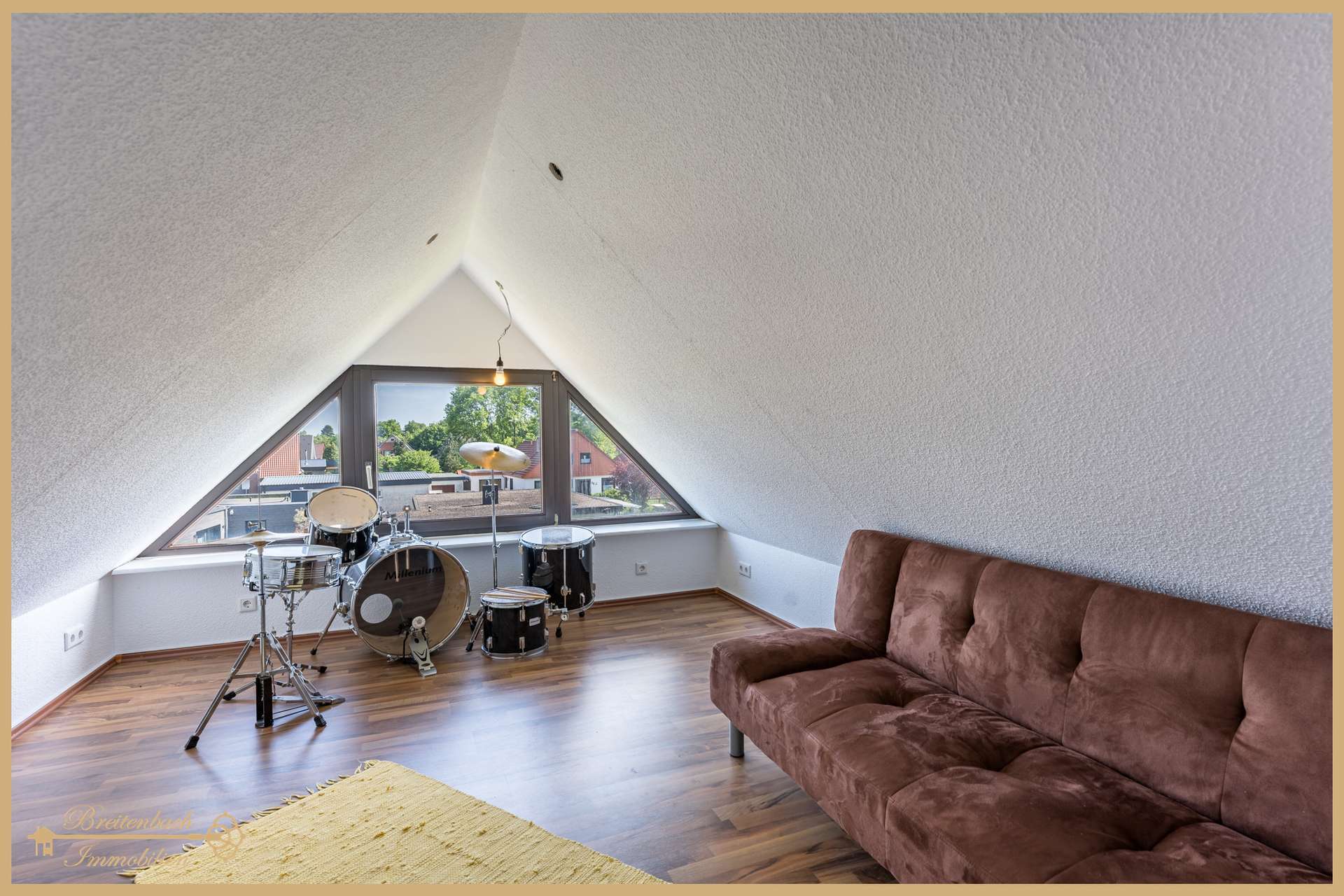 Immobilie in Berne - Großzügiges Ein- bis Zweifamilienhaus mit viel Platz und eigenem Garten - Bild 0