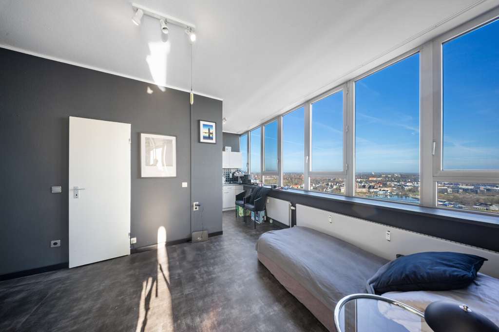 Immobilie in Schleswig - 1,5-Zimmer-Apartment im 27. Stock mit direktem Blick auf den Schleswiger Hafen - Bild 3