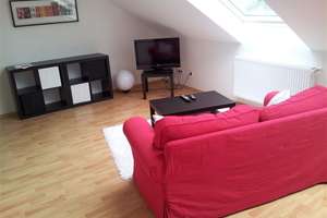 Möbliertes DG-Apartement in Frankfurt-Zeilsheim – Bielefelder Straße 16, 65931 Zeilsheim, Frankfurt am Main – Vorschaubild 2