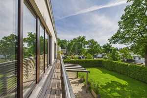 Moderne und hochwertige Stadtvilla im Bauhaus-Stil mit PV-Anlage und Speicher (Tesla Powerwall) – Dahme-Spreewald (Kreis) – Vorschaubild 14