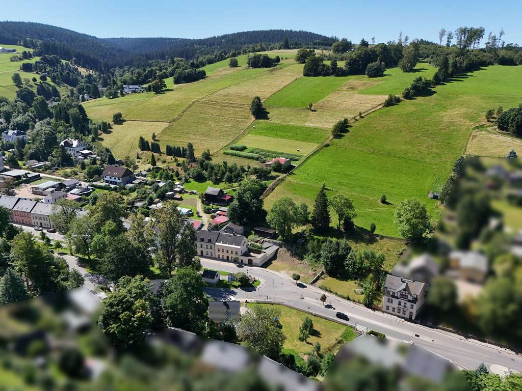 Immobilie in Eibenstock - Traumhaftes Einfamilienhaus im Landhausstil mit Doppelgarage auf großem Grundstück in Eibenstock - Bild 4