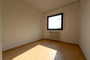 Düsseldorf-Rath: Attraktive 3-Zimmer-Wohnung mit zwei Balkonen – ab sofort bezugsfrei! – Die vollständige Adresse der Immobilie erhältst du vom Anbieter., 40472 Rath, Düsseldorf – Vorschaubild 23