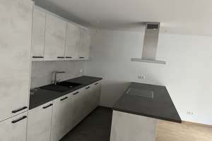 Moderne 3-Zimmer-Wohnung mit großzügiger Terrasse in Reutlingen – Die vollständige Adresse der Immobilie erhältst du vom Anbieter., 72764 Reutlingen-Mitte, Reutlingen – Vorschaubild 3