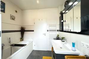 Energieffizienter Bungalow  
inkl. Terrasse + Doppelgarage in Coswiger Siedlung (BJ 2015) – Hermann-Cohen-Ring 44, 6869 Coswig (Anhalt) – Vorschaubild 8