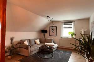 Geräumiges 2-Familien-Haus mit Garagen in Maxhütte-Haidhof,  Einzugsgebiet Regensburg/Schwandorf – Die vollständige Adresse der Immobilie erhältst du vom Anbieter., 93142 Maxhütte-Haidhof – Vorschaubild 14