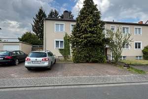Kapitalanlage: Mehrfamilienhaus mit 7 Wohneinheiten, 3 Garagen und 8 Außenstellplätzen in Rodenbach – Am Ebelhof 4, 63517 Rodenbach – Vorschaubild 2