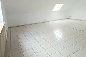 Familienfreundliches Mehrfamilienhaus mit 330 m² Wohnfläche in Fürth  OHNE MAKLER-Gebühr  – Die vollständige Adresse der Immobilie erhältst du vom Anbieter., 90766 Schwand, Eigenes Heim, Fürth – Vorschaubild 14