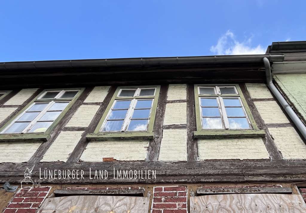 Historisches Stadthaus als Sanierungsprojekt nahe der Lüneburger St.-Michaelis-Kirche