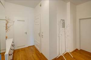 Möbliert: Lichtdurchflutete Altbauwohnung in gefragter Lage – Die vollständige Adresse der Immobilie erhältst du vom Anbieter., 81675 Haidhausen Nord, München – Vorschaubild 11