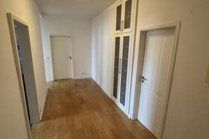Wohnen in Bestlage - Dachwohnung  am Volksgarten  mit großzügigem Grundriss *Balkon*Garage* – Volksgartenstraße 50, 50677 Neustadt/Süd, Köln – Vorschaubild 7