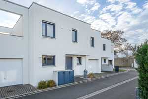 Wo Wohnträume wahr werden -

Familientraum mit Platz für Kinder und Komfort für Eltern – Fürth – Vorschaubild 7