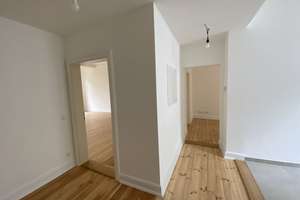 ALTBAU AT ITS BEST! STILVOLLE 3-ZIMMER-WOHNUNG INMITTEN DER WIESBADENER FUSSGÄNGERZONE! – Die vollständige Adresse der Immobilie erhältst du vom Anbieter., 65185 Mitte, Wiesbaden – Vorschaubild 4
