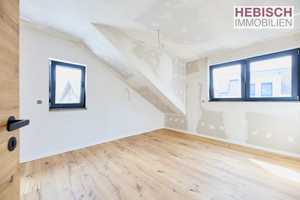 + NEUBAU MIT TOP AUSSTATTUNG + ERSTBEZUG + XXL CARPORT + GARTEN MIT BLICK INS GRÜNE + – Krefeld – Vorschaubild 16