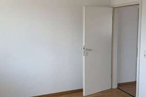 Renovierte 3-Zimmer-Wohnung mit Balkon und TG-Stellplatz – Paßstraße 3, 47198 Alt-Homberg, Duisburg – Vorschaubild 8