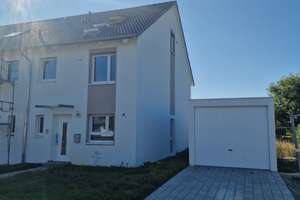 Familienfreundliches RHH 3 ZKB – Dachstudio, Terrasse & barrierefrei – Härlestrasse 23, 78727 Oberndorf am Neckar – Vorschaubild 1