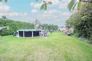 Familienidyll mit großem Garten, Pool, Solaranlage und einer Garage in Feldrandlage – Steinburg (Kreis) – Vorschaubild 9