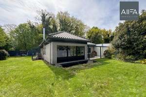 AllFa – Urlaubsgefühl inklusive: Bungalow mit Garage am Naturschutzgebiet in Wegberg-Wildenrath! – Die vollständige Adresse der Immobilie erhältst du vom Anbieter., 41844 Wegberg – Vorschaubild 1