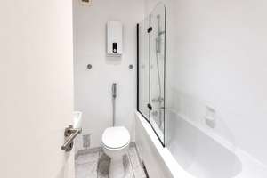Gut geschnittene 2-Zimmer-Wohnung mit Küche und Balkon im 2. OG – Essen-Südviertel – Rellinghauserstr. 73, 45128 Südviertel, Essen – Vorschaubild 2