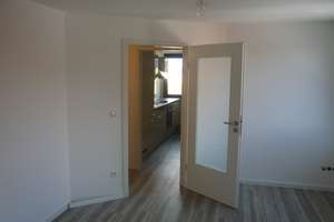 Schöne  zwei Zimmer, Küche Bad Wohnung in Osnabrück, Eversburg – Die vollständige Adresse der Immobilie erhältst du vom Anbieter., 49090 Eversburg, Osnabrück – Vorschaubild 4