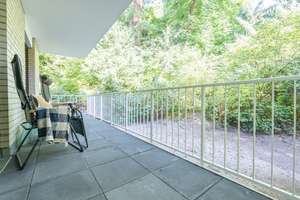 Direkt am Strand - Terrassenwohnung über zwei Ebenen mit Elbblick – Die vollständige Adresse der Immobilie erhältst du vom Anbieter., 22587 Blankenese, Hamburg – Vorschaubild 15