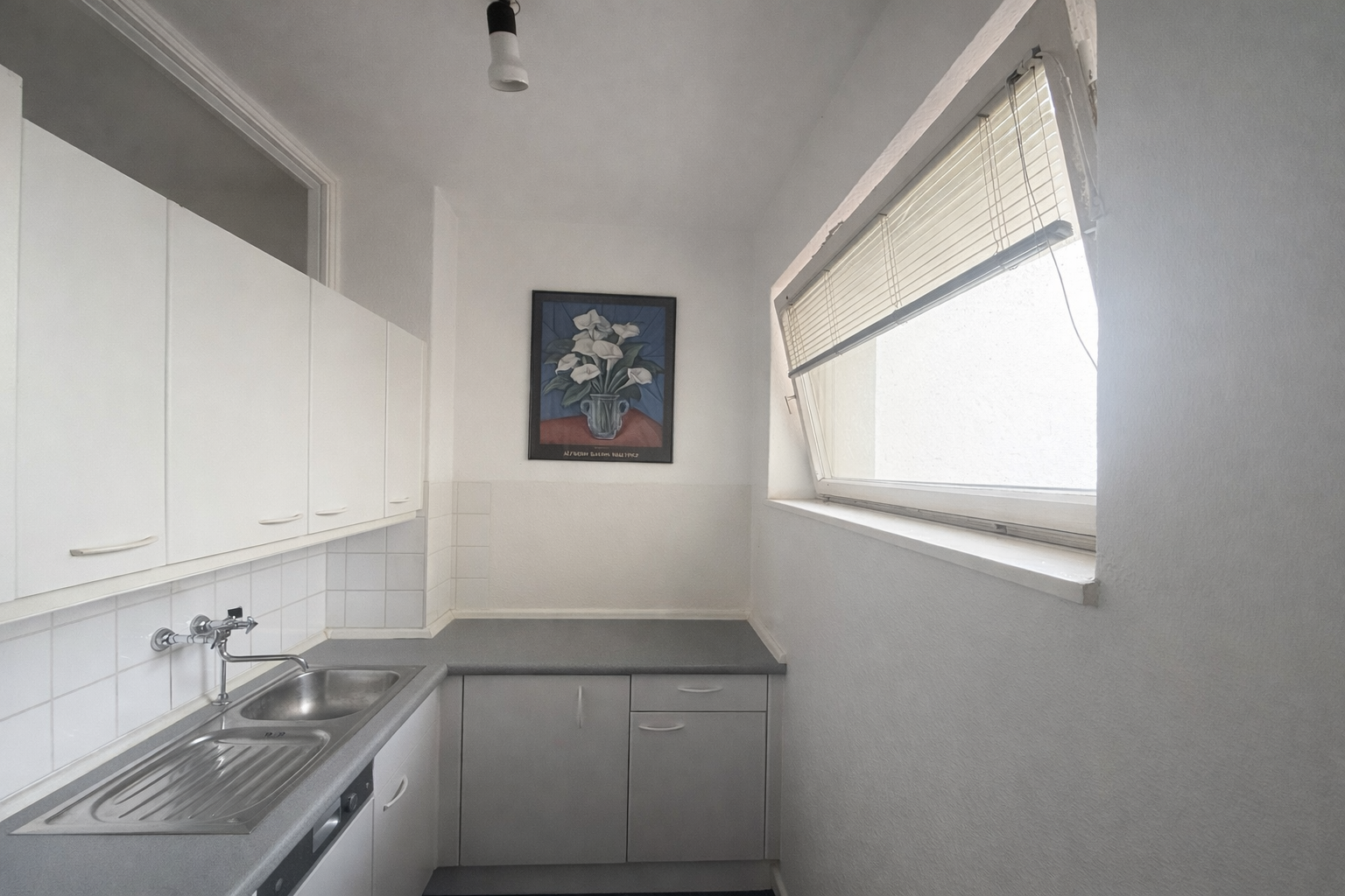 Renovierungsbedürftige 1-Zimmer-Eigentumswohnung unweit vom Savignyplatz, Berlin – Bild 4