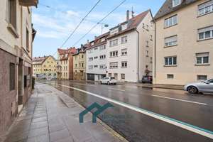 Praktisch geschnittene 3 Zimmer Wohnung mit Balkon und schöner Aussicht