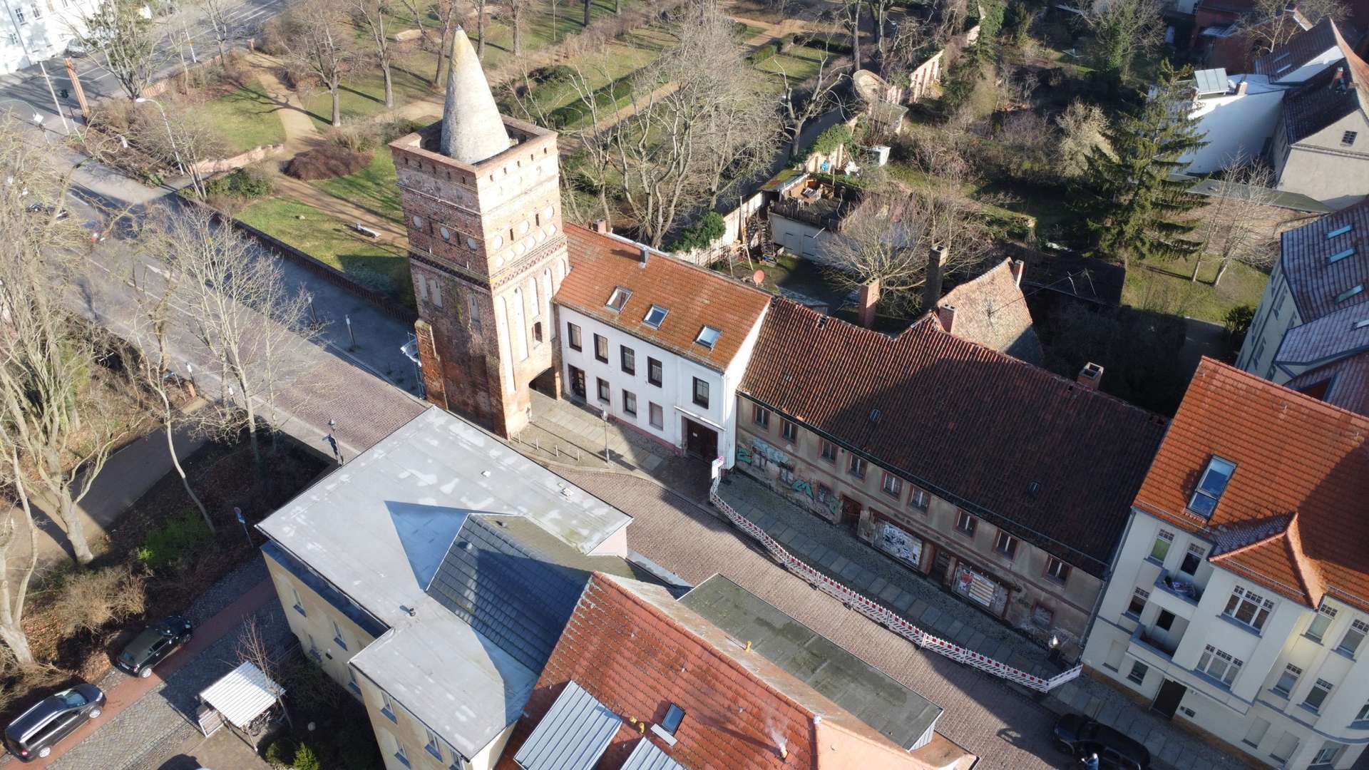 Sanierungsbedürftiges Stadthaus am alten Stadtturm (Denkmalschutz), Brandenburg an der Havel – Bild 3