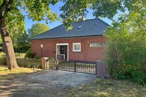 Modernisiertes Einfamilienhaus im Bungalowstil mit Doppelgarage in Rüstersiel – Die vollständige Adresse der Immobilie erhältst du vom Anbieter., 26386 Rüstersiel, Wilhelmshaven – Vorschaubild 1