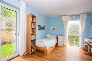 KL-Nähe Fliegerstr.-Neuwertiges, großzüg. Wohnhaus m. modernster techn. Ausstattung u. Eigentumsgr. – Die vollständige Adresse der Immobilie erhältst du vom Anbieter., 67657 Innenstadt Nord Kaiserberg, Kaiserslautern – Vorschaubild 8
