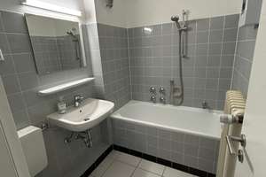 Sonnige 1-Zimmer-Dachgeschosswohnung mit Balkon in Krefeld – Viktoriastr. 138, 47799 Cracau, Krefeld – Vorschaubild 4
