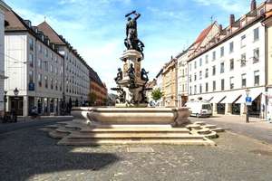 Vermietete 8-Zimmer-Wohnung  in Bestlage - Augsburg Maximilianstraße – Die vollständige Adresse der Immobilie erhältst du vom Anbieter., 86150 Lechviertel, östl. Ulrichsviertel, Augsburg – Vorschaubild 20