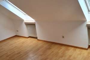 Freistehendes Einfamilienhaus mit 2 Garagen in ruhiger schöner Lage in Meeebusch Lank. 017647372433 – Die vollständige Adresse der Immobilie erhältst du vom Anbieter., 40668 Meerbusch – Vorschaubild 11
