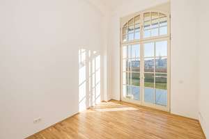 *** 3-Zimmer, Sprossenfenster, hohe Decken * 2 Balkone * Parkett * Fußbodenheizung * TG *** – Straße der Nationen 80, 9111 Zentrum, Chemnitz – Vorschaubild 4
