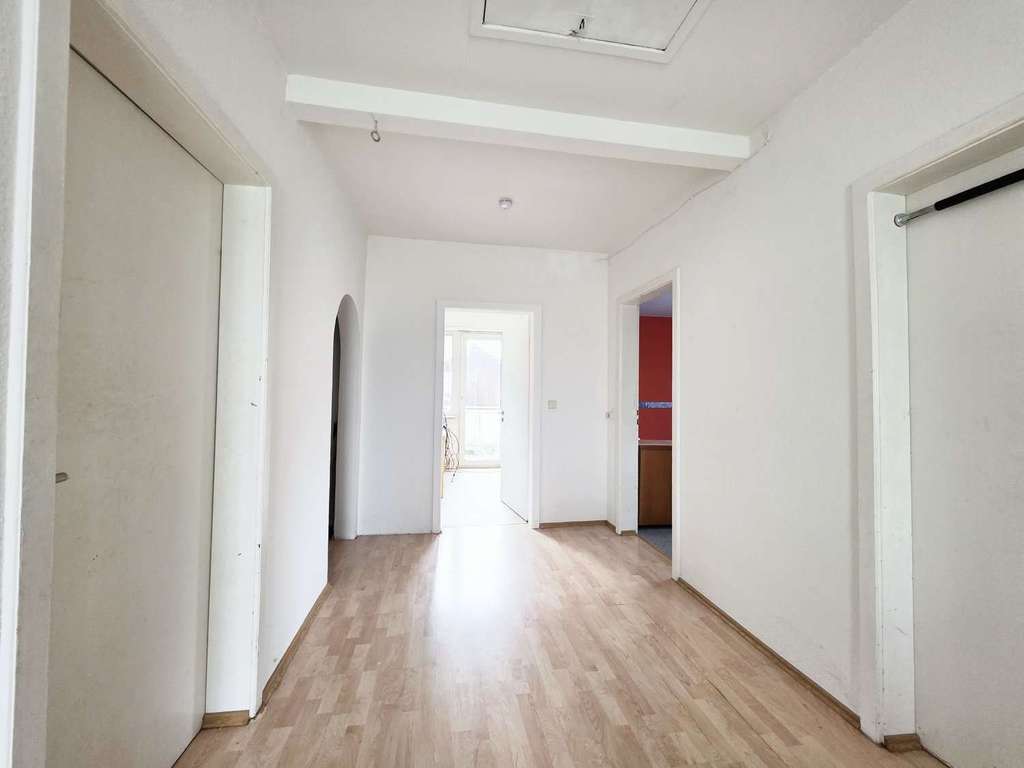 Immobilie in Laubenheim - Laubenheim-Nahe - Einfamilienhaus mit Scheune und viel Platz! - Bild 2