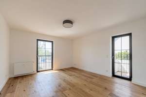 Trudering - Vielseitig. Großzügig. Modernisiert. - Zweifamilienhaus mit erholsamer Poolanlage – Die vollständige Adresse der Immobilie erhältst du vom Anbieter., 81825 Gartenstadt Trudering, München – Vorschaubild 7