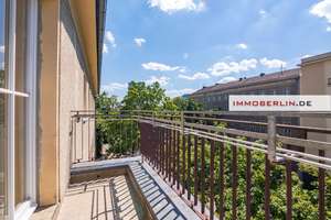 IMMOBERLIN.DE - Frisch Renoviert! Helle 2-Zimmer-Wohnung mit Sonnenbalkon nahe Warschauer Straße – Die vollständige Adresse der Immobilie erhältst du vom Anbieter., 10243 Friedrichshain, Berlin – Vorschaubild 7